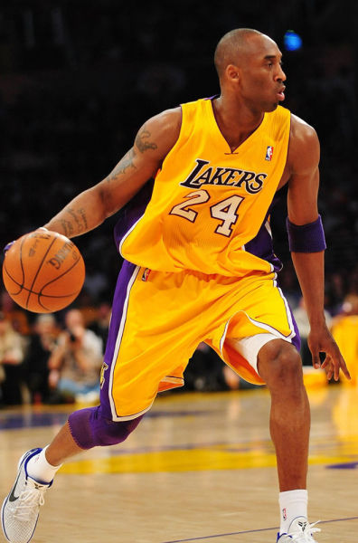 门兴格拉德巴赫vs科隆：诺伊豪斯、尼科-埃尔维迪首发，比尔特、卡明斯基出战（门兴格拉德巴赫对阵科隆：诺伊豪斯、尼科-埃尔维迪先发，比尔特、卡明斯基出场）