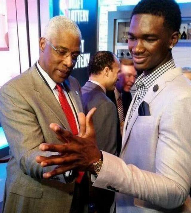 1-3爆冷输球！切尔西七场不败终结，利兹联保级希望大增（1-3意外落败！切尔西不败金身告破，利兹联保级前景转暖）