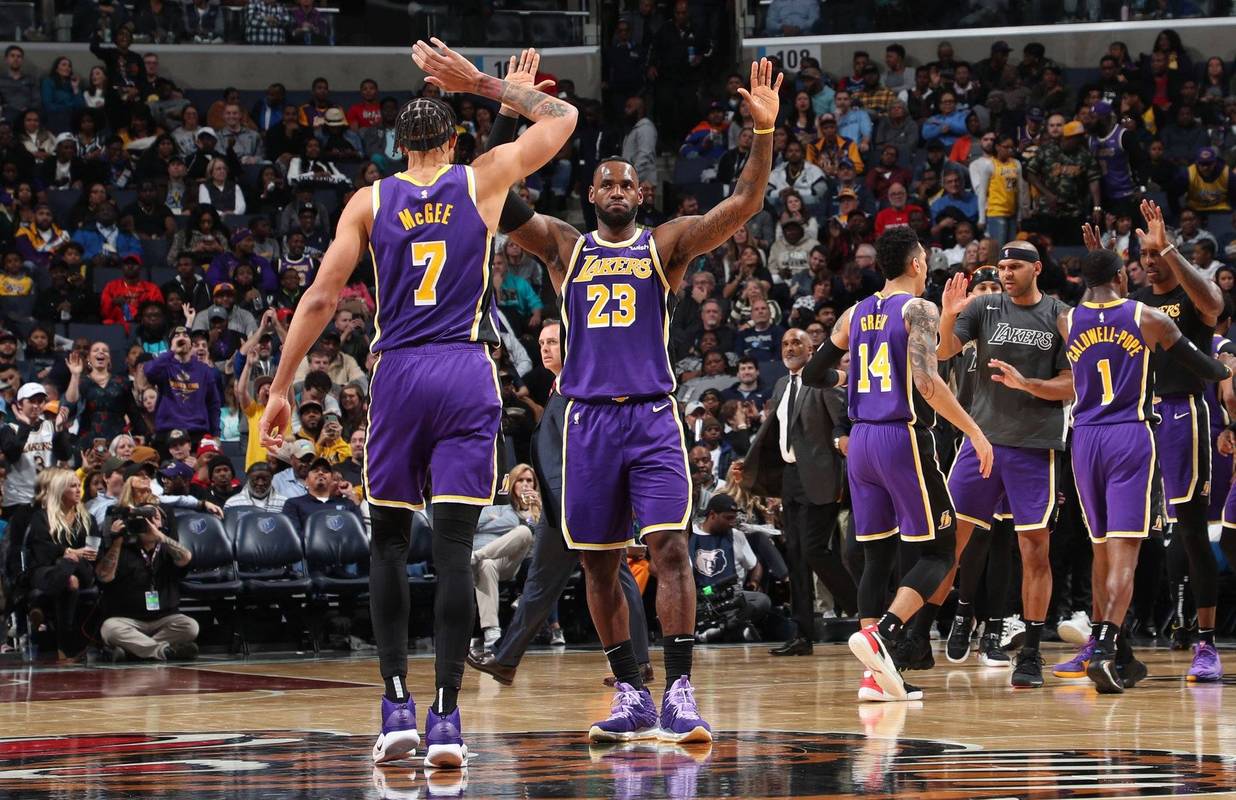 30-28！男排世俱杯波兰代表队险胜 波超冠军客场输球 莱昂23分（男排世俱杯惊险一战：波兰代表队30-28险胜，波超冠军客场折戟，莱昂砍下23分）