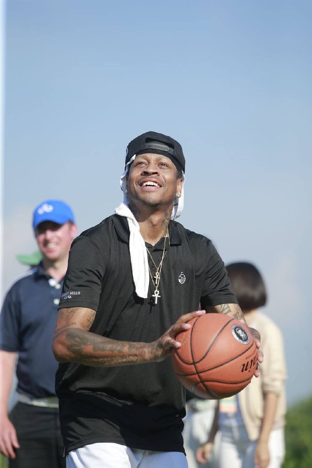 马背上的共生：马术里的优雅与默契（鞍上共舞：马术的优雅与默契）